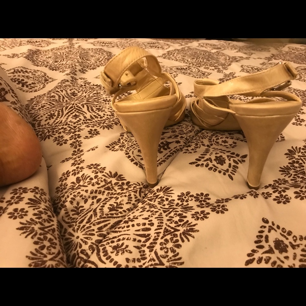 Sandals - Picture 5 of 5